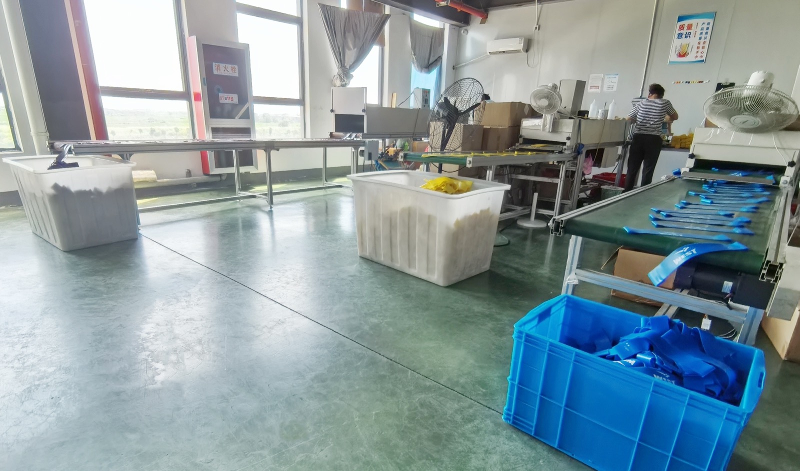 CNC precision machining workshop